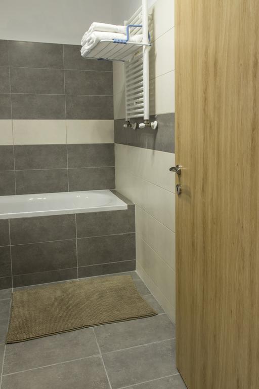 Studio R - RedBed Self-Catering Apartments Bucureşti Exterior foto